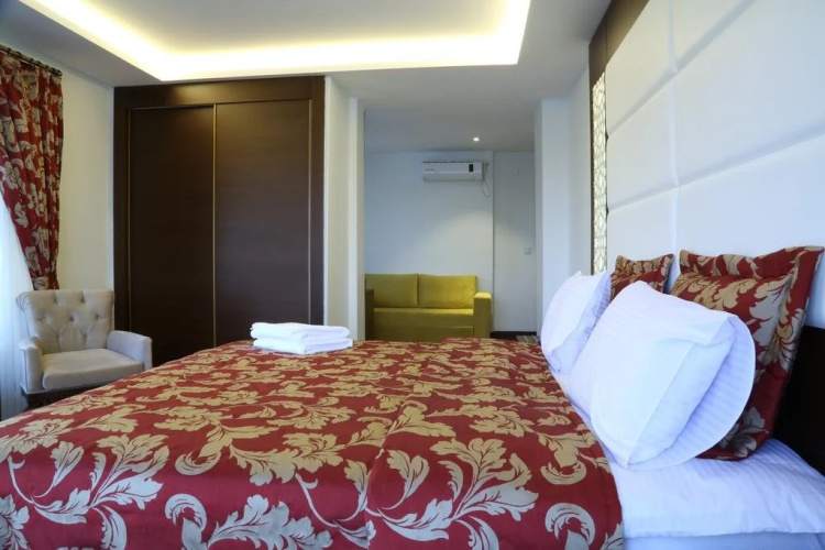 Sea Golden Hotel & Restaurant