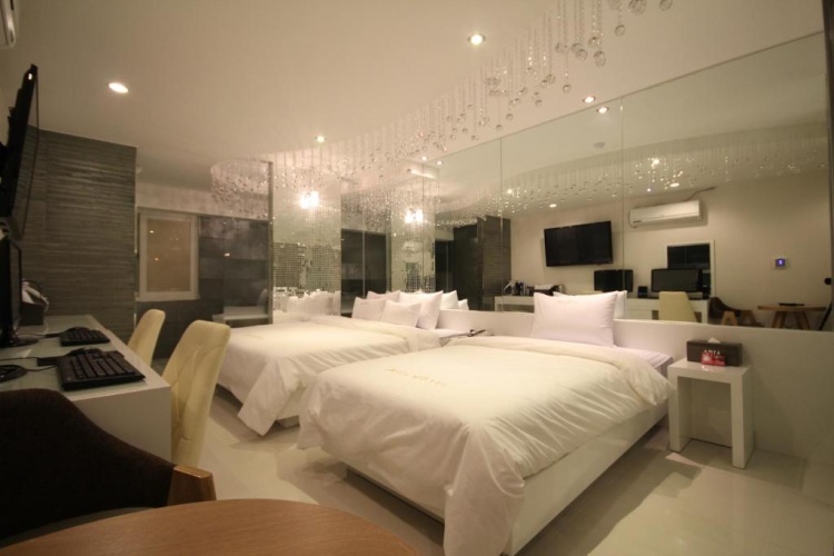 Twin Suite