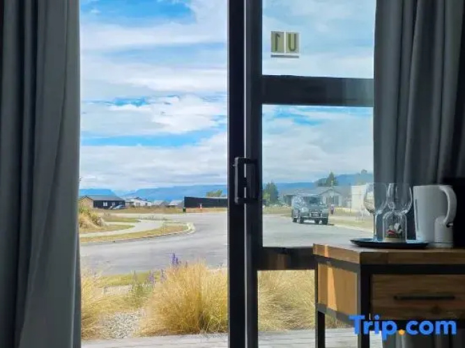Tekapo Stars Among Clouds Suite