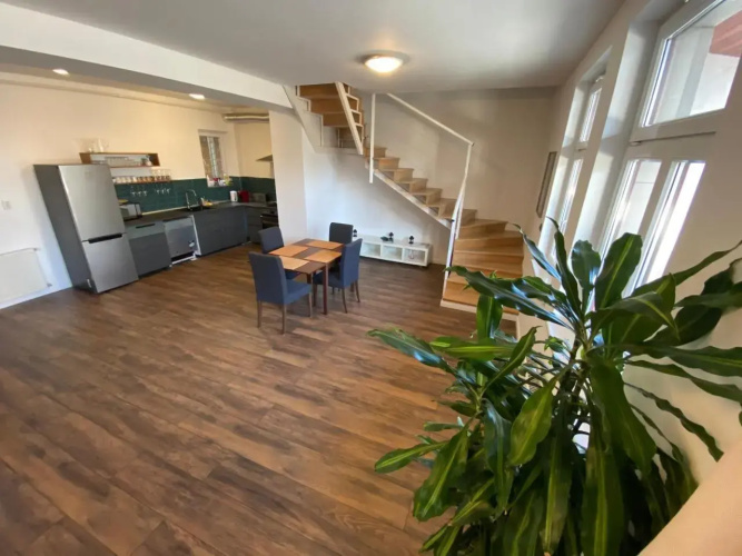 2 Bedroom 107 M2 Loft with Balcony