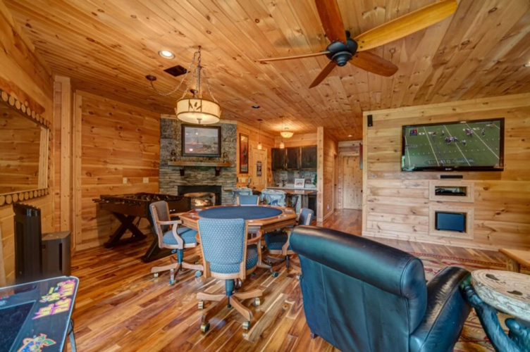 Wolf Mountain Hideaway by Escape to Blue Ridge
