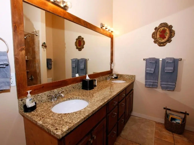 4 Bedrooms Double Apartment