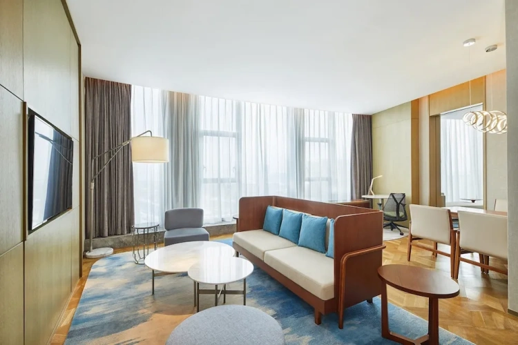 1 Bedroom Club Suite