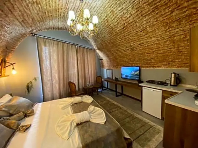 Alma Port Suites