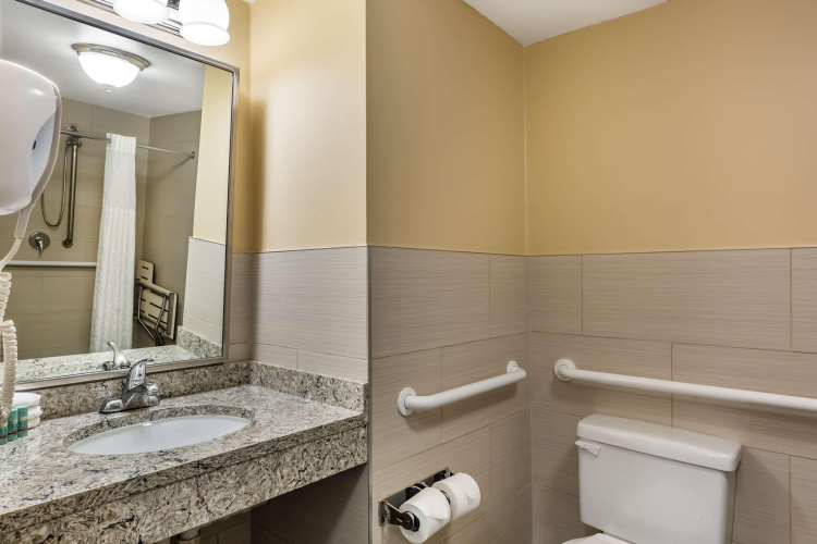 Best Western Braintree Inn photo 10