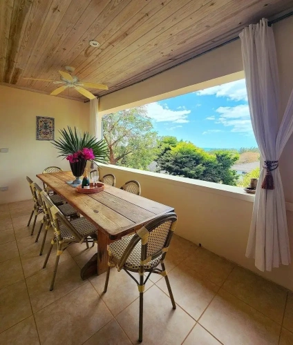 4 Bedrooms Cottage