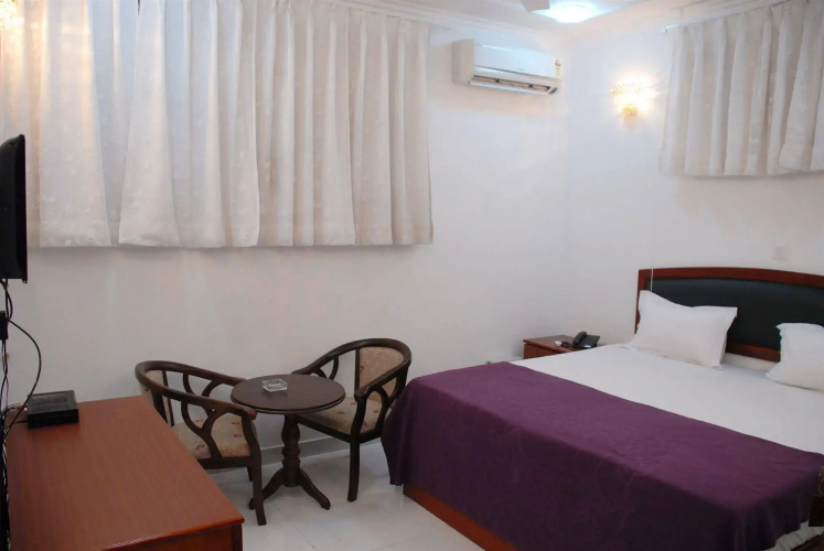 Hotel Malik Continental
