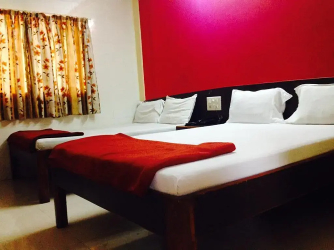 Hotel Metro Plaza