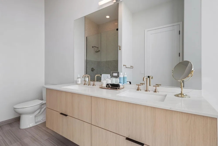 Group Escape 2 Luxury 3BR Penthouses