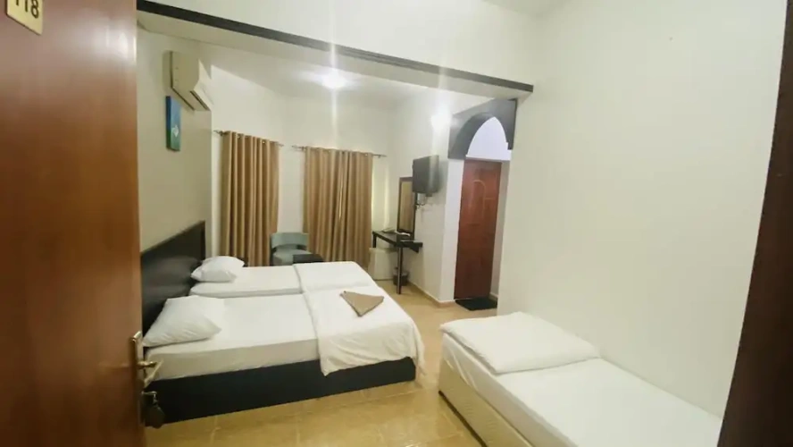 Economy Triple room
