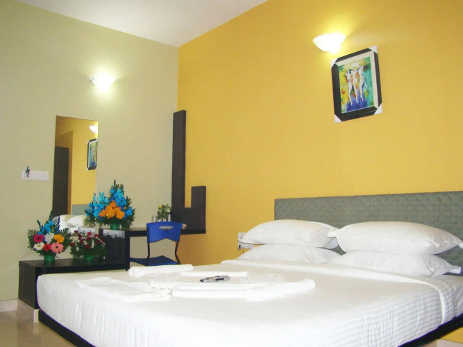 Grand Bee Hotel