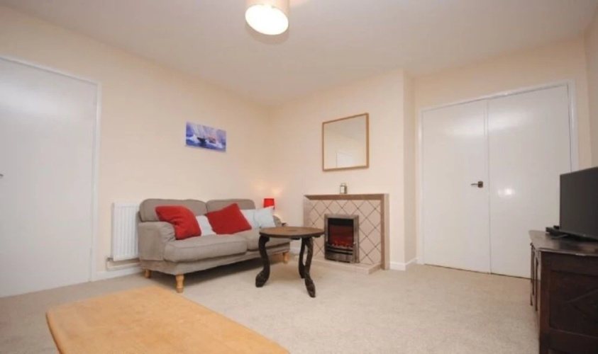 Beacon Square, Emsworth 414122