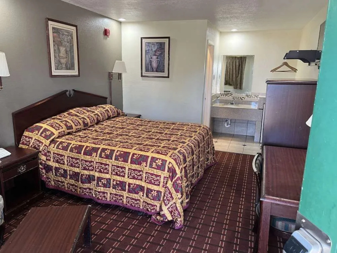 Executive Inn
