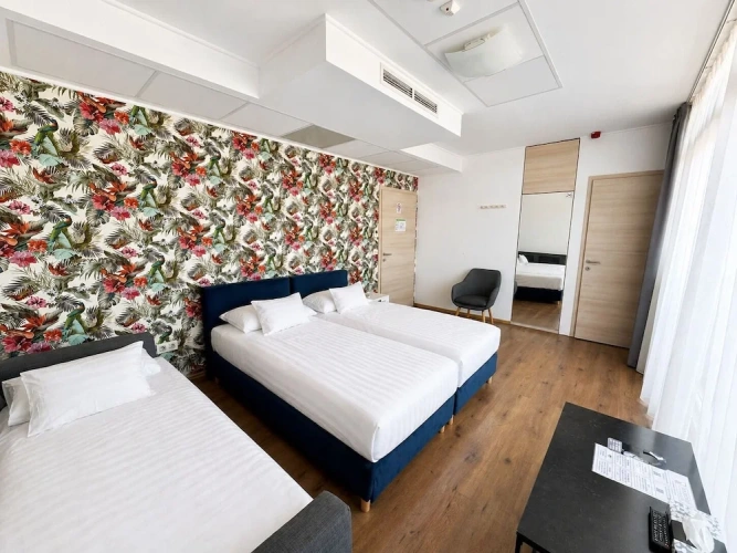 Standard Triple room with balcony