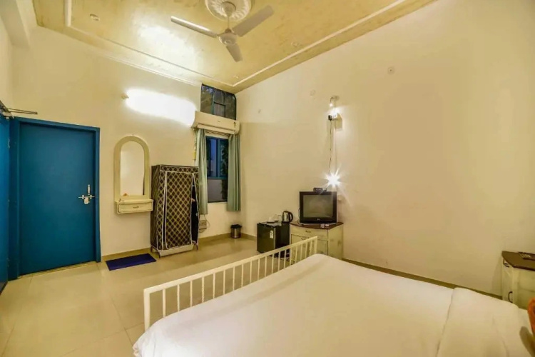 Joey's Hostel
