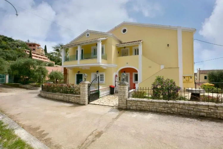 2 Bedrooms Double Apartment