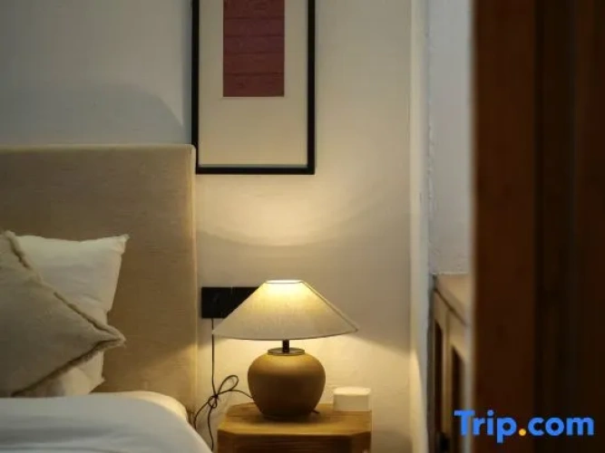 Standard Twin room with view