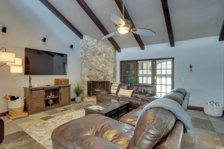 Spacious Wellington Vacation Rental - Private Pool