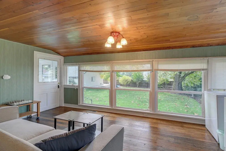 Cozy Grants Pass Home ~ 9 Mi to Rogue River Access