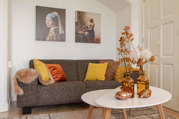 Cozy Castle Apartment