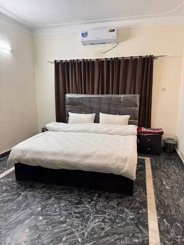Taj Villa