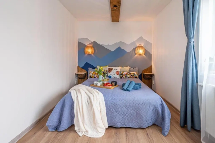 4 Bedrooms Cottage