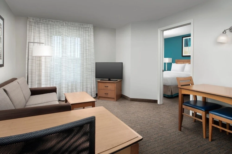 1 Bedroom Suite