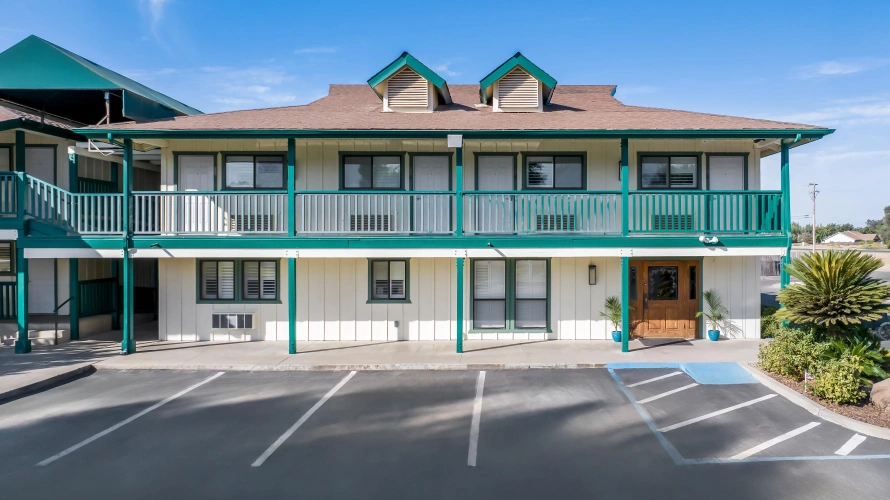 Red Lion Inn & Suites Lemoore