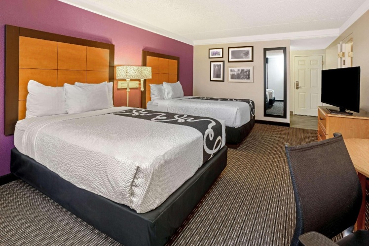 Deluxe Quadruple Suite