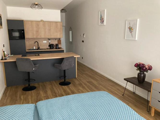 Moderný apartmán/garzónka v centre NR