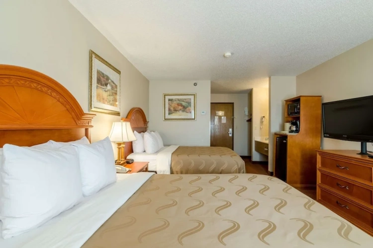 Standard Quadruple room