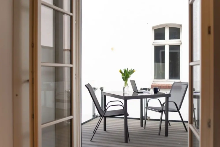 Deluxe Apartment with balcony