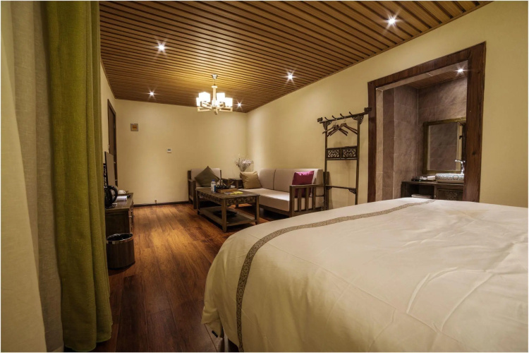 Blossom Dynasty Inn