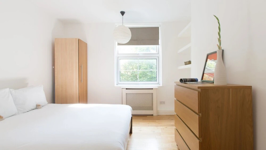 Bright 2BR Flat in St. Katharine's Docks