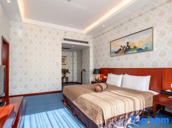 Deluxe Double Suite