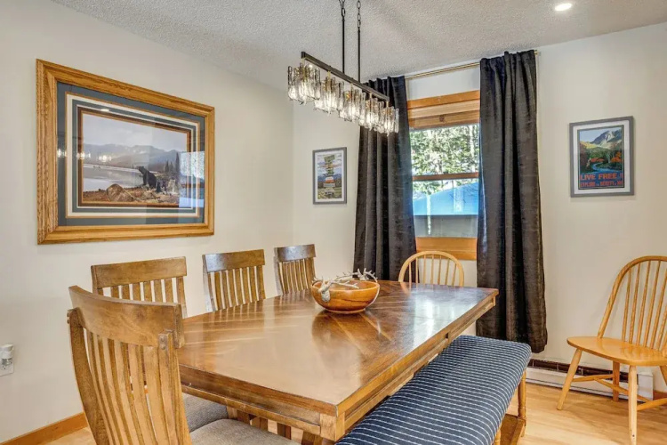 Riverfront Lincoln Condo w/ Patio + Pool Access!