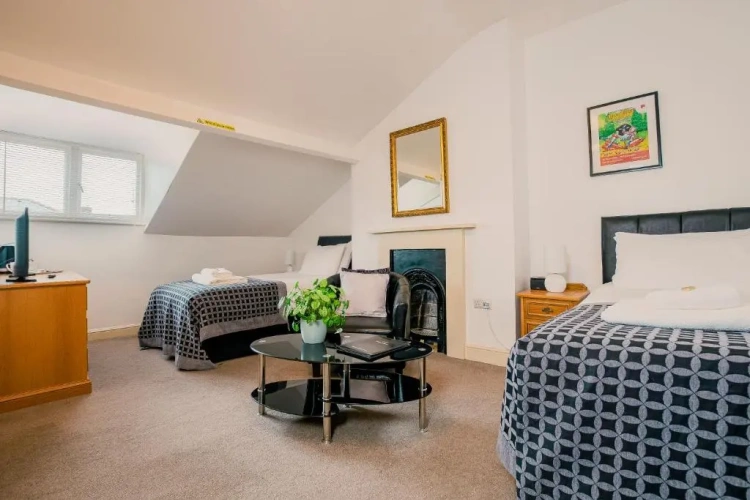 Standard Twin room