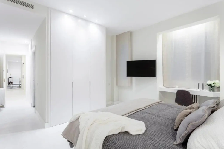 2 Bedrooms Apartment