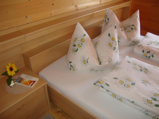 3 Bedrooms Apartment