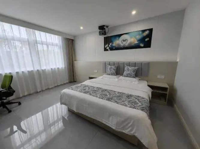 Shanghai Huya Light Hotel