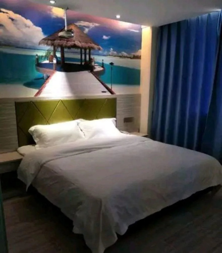 Central Theme Hotel by OYO Rooms