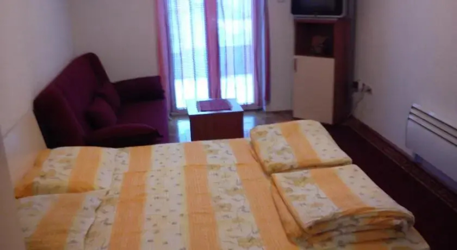 Ritz Apartments