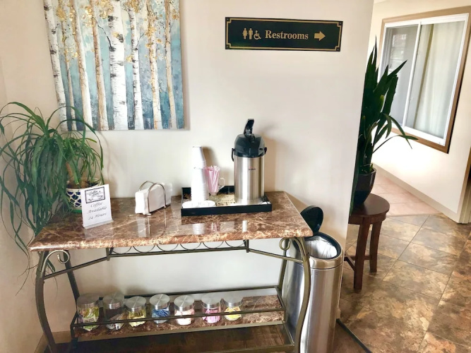 Bicentennial Inn