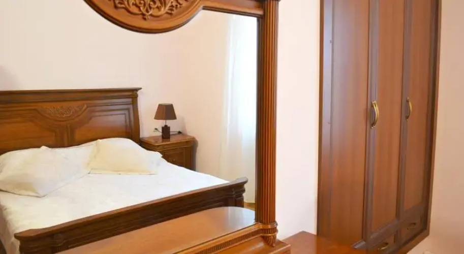 Monument Guest House