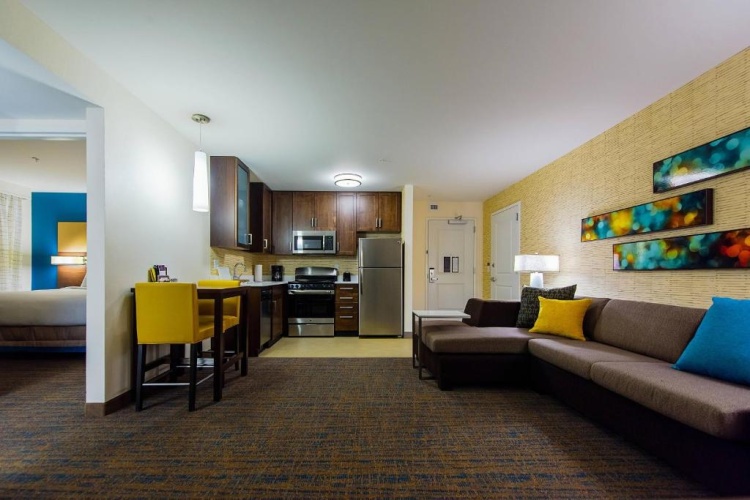 1 Bedroom Suite