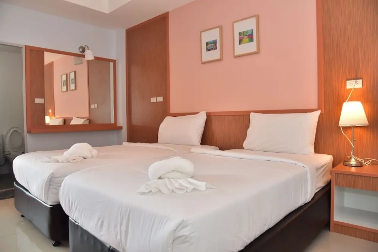 Standard Twin room with balcony