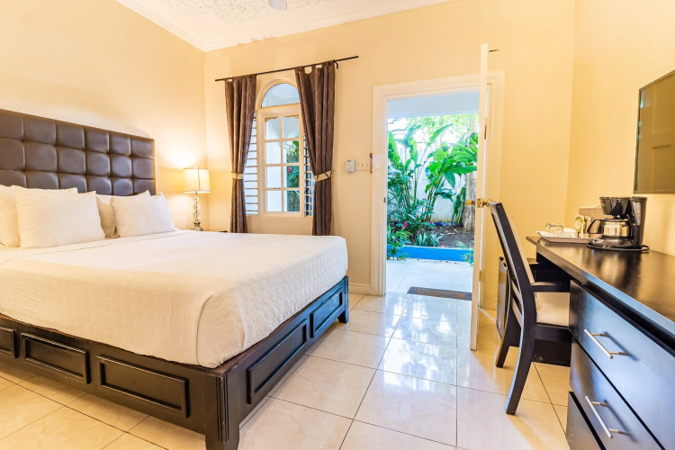 Travellers Beach Resort
