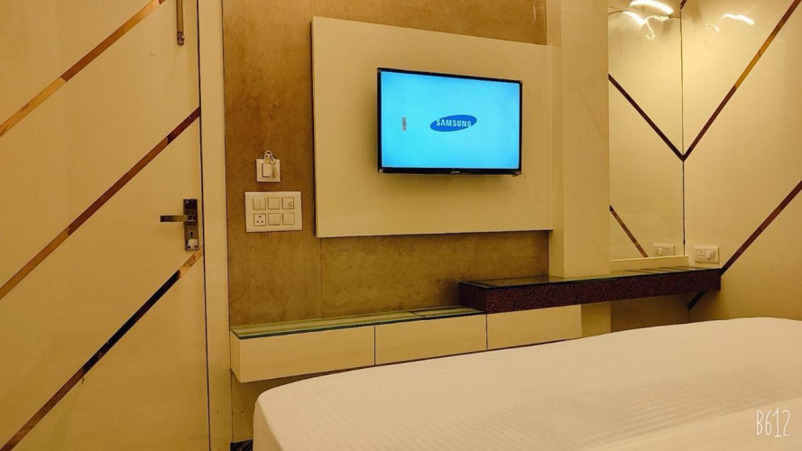 Shraddha Hotel