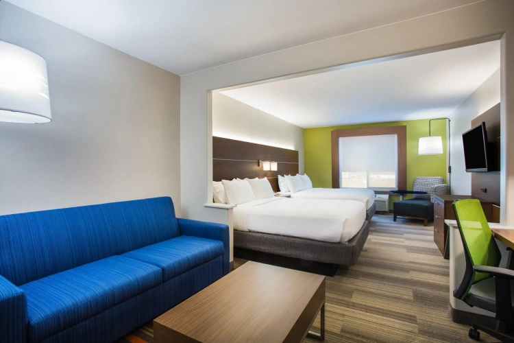 Quadruple Suite