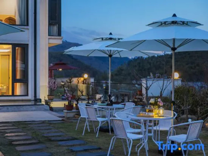ARTINN·Cave Private Hot Spring·Designer Accommodation (Anji Cloud Grassland Branch)